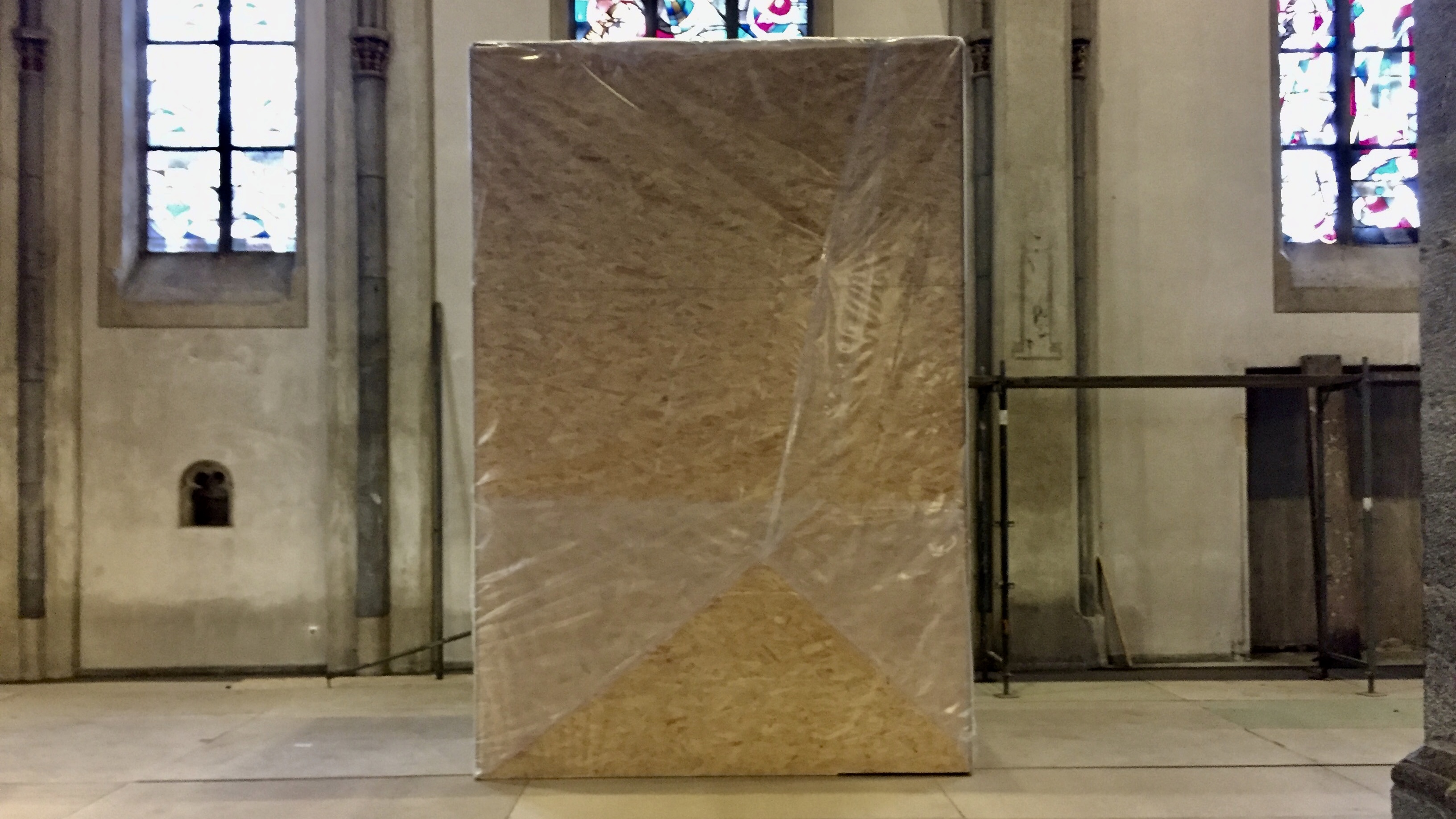 Eingepackte Chororgel