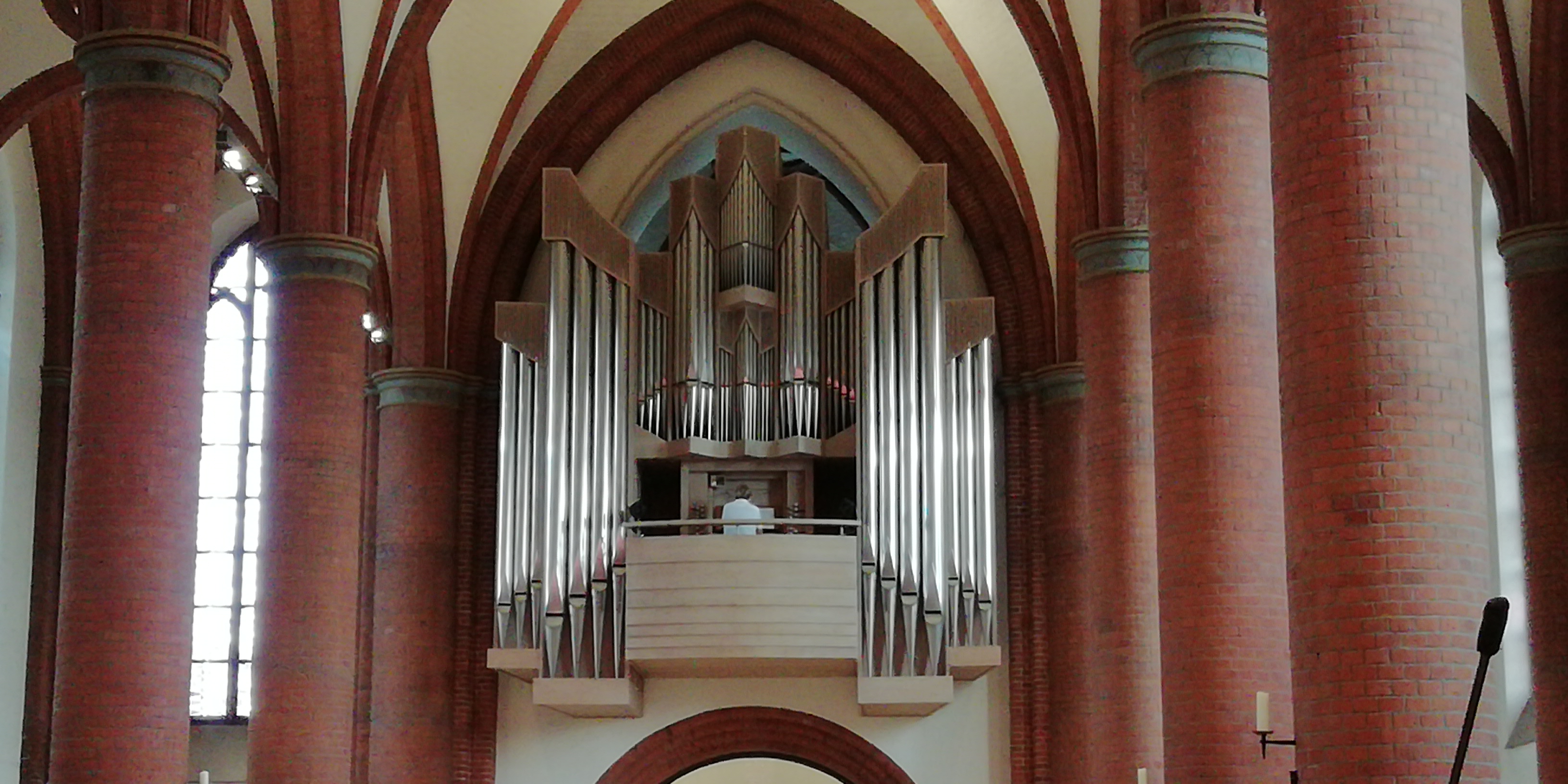 An der Kuhnorgel in der Propsteikirche Lübeck